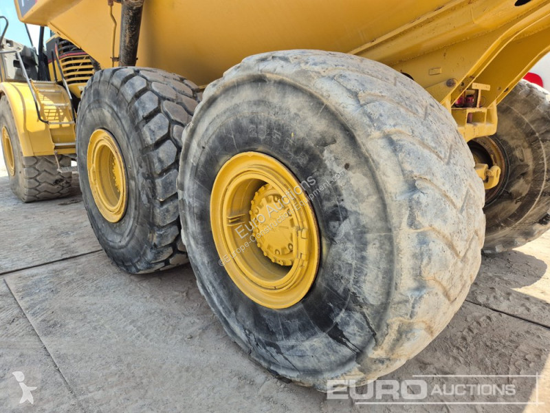 Basculantă Caterpillar 740