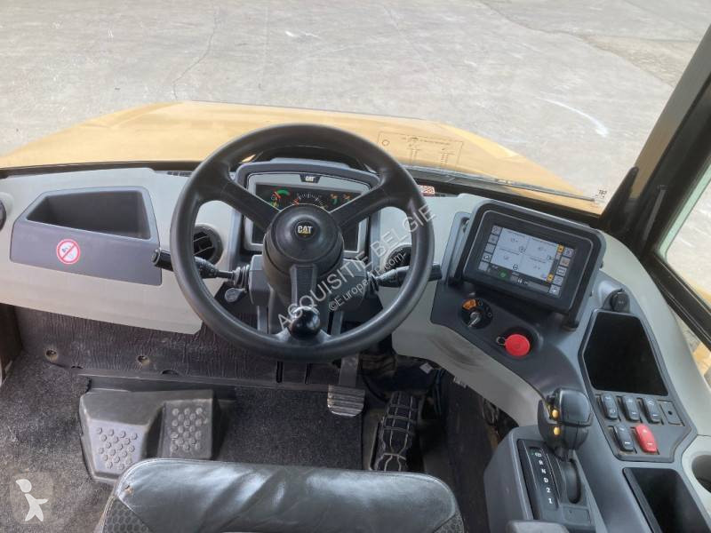 Dumper Caterpillar 745