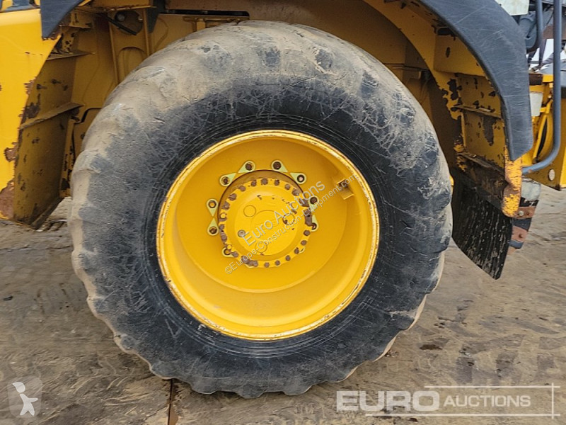 Sklápěčka Bell B20E