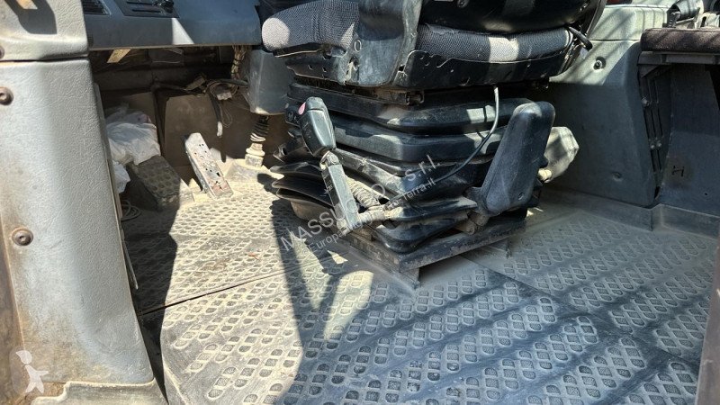 عربة قلابة Volvo 6X6