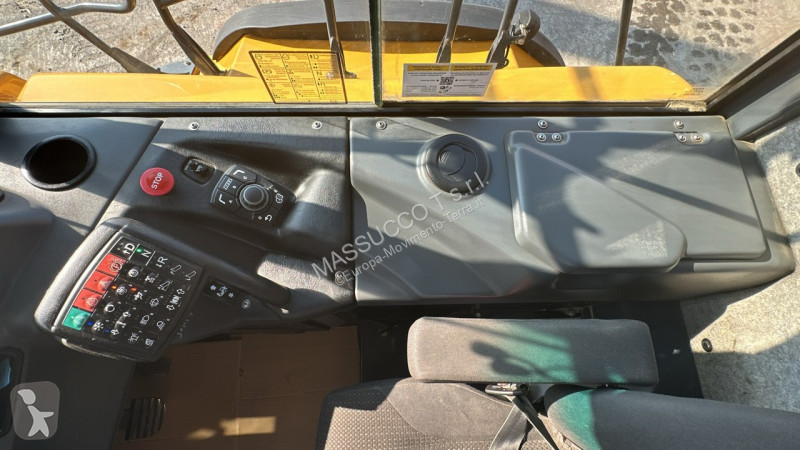 عربة قلابة Bell B50E 6X6