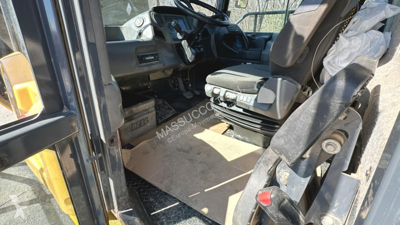 عربة قلابة Bell B30E 6x6