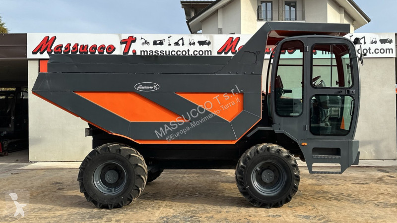 Sklápač  D12 4x4x4