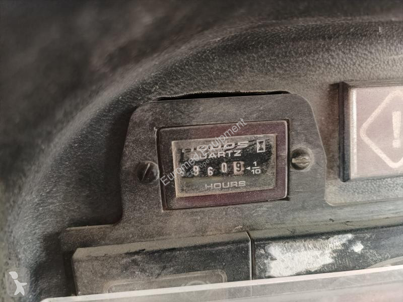 Sklápač Bell  B30C