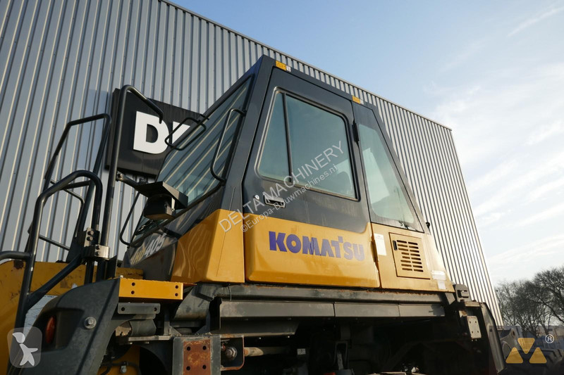 Sklápač Komatsu HD405-8
