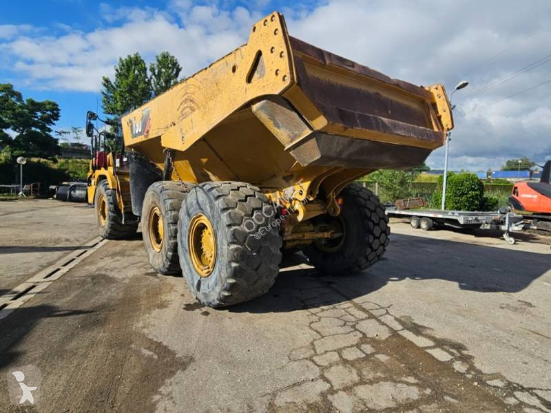 Sklápač Caterpillar 730 C