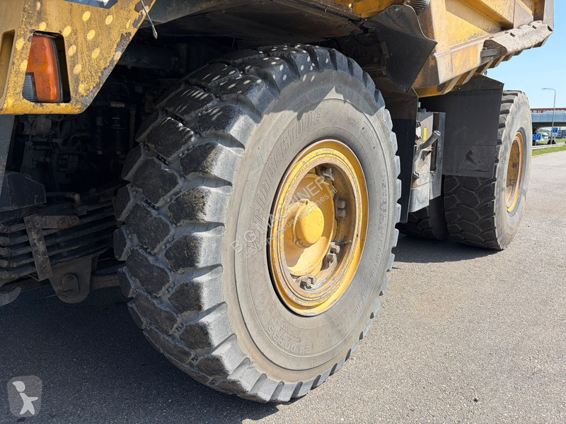 عربة قلابة Komatsu
