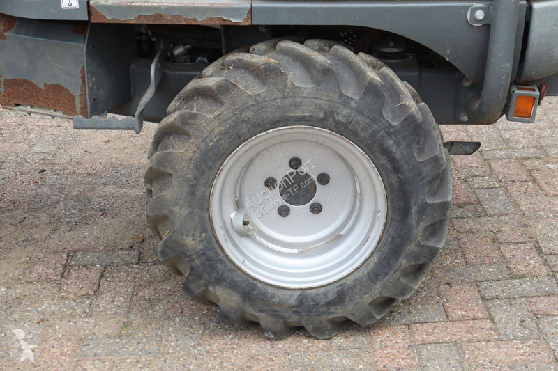 Sklápač Neuson 1001