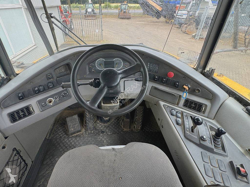 Dumper Volvo G 2016