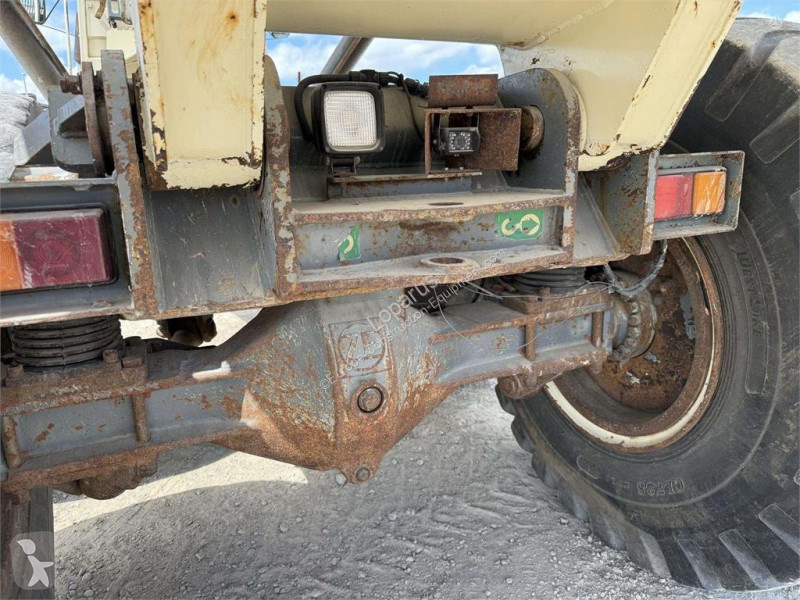 عربة قلابة Terex