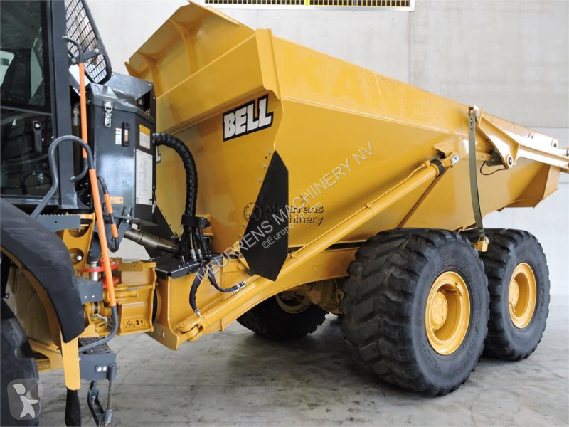 عربة قلابة Bell B30E