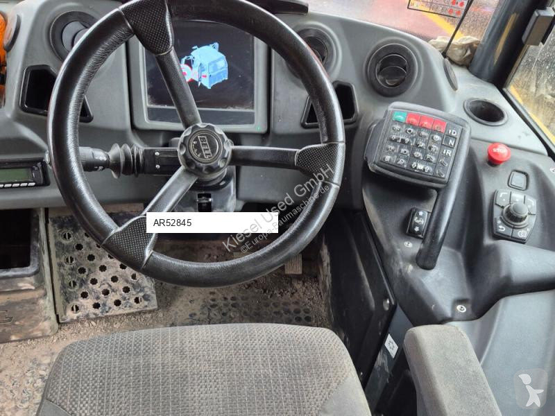 عربة قلابة Bell B60E