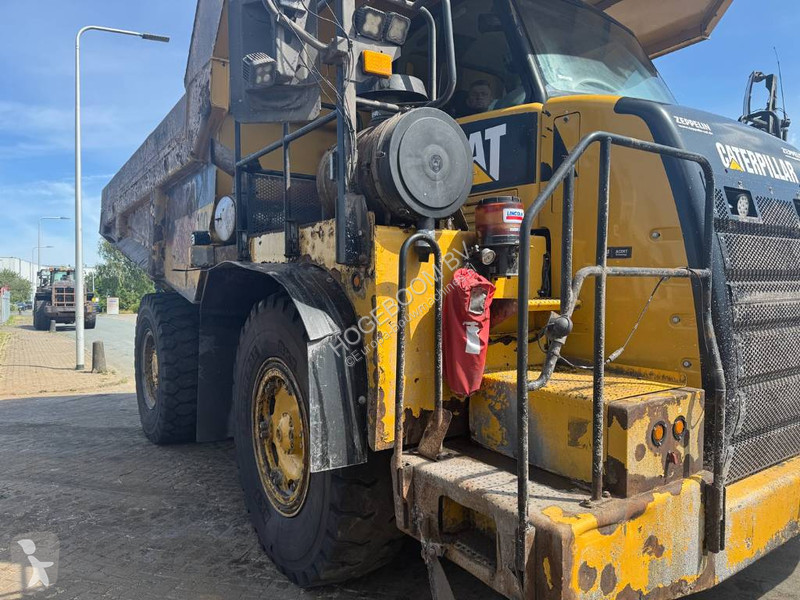 Dumper Caterpillar ( GERMAN MACHINE )