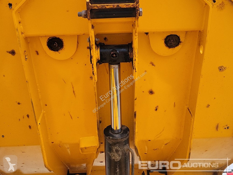 Basculantă JCB 6TST