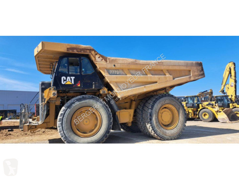 Карьерный самосвал Caterpillar