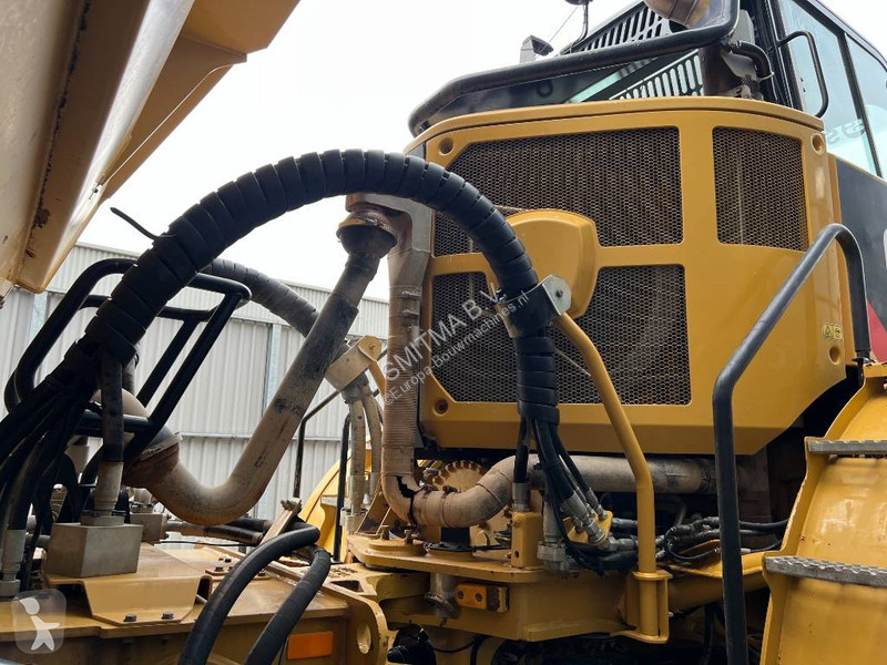 عربة قلابة Caterpillar C