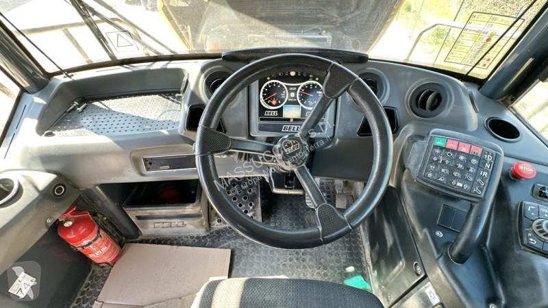 عربة قلابة Bell B30E 6x6
