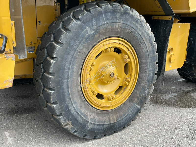 عربة قلابة Caterpillar G