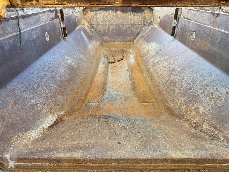 Sklápač Caterpillar - Dutch Machine / Body Heating