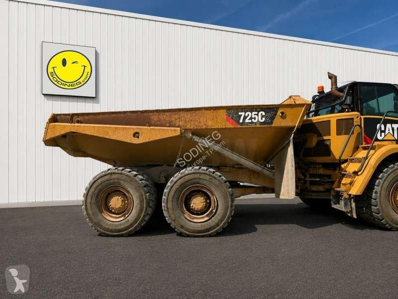 Sklápač Caterpillar C2