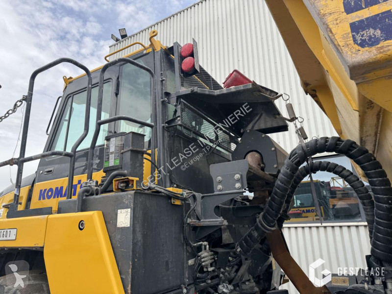 عربة قلابة Komatsu  HM300-5E0