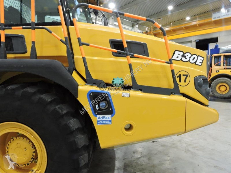 عربة قلابة Bell B30E