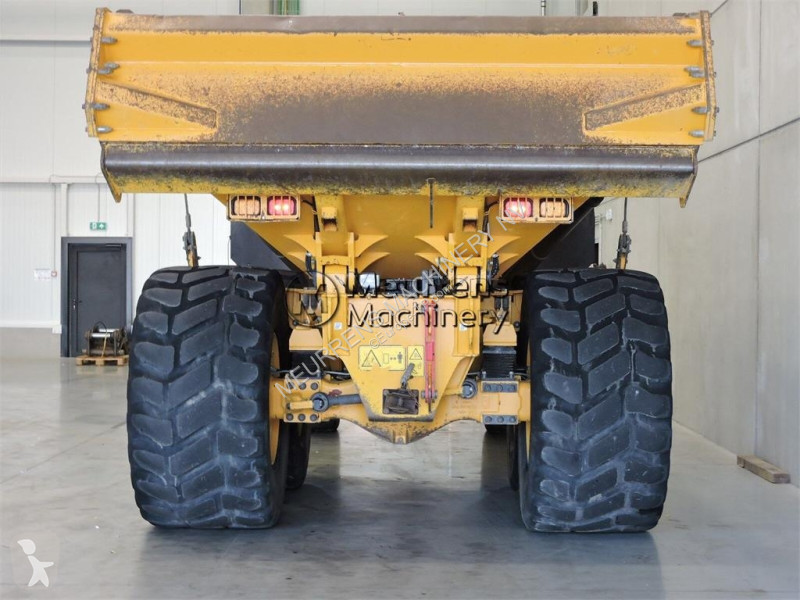 عربة قلابة Volvo G