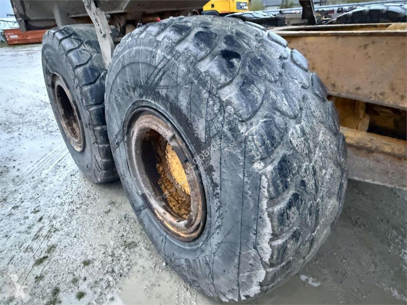عربة قلابة Volvo