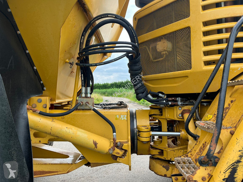 Dumper Caterpillar