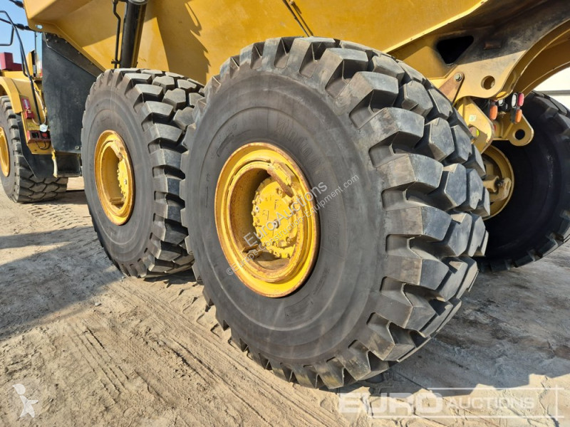 Basculantă Caterpillar 745