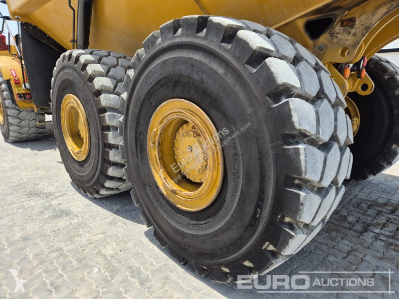 Basculantă Caterpillar 745