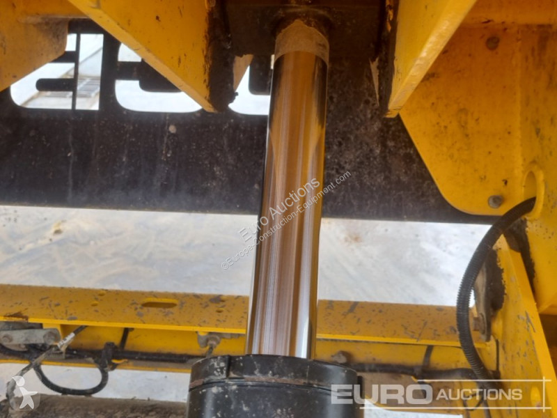 Sklápěčka JCB 6TFT