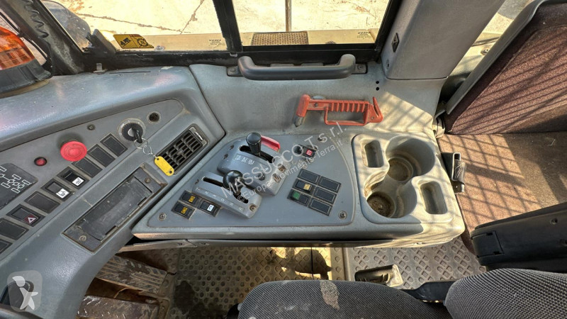 عربة قلابة Volvo 6X6