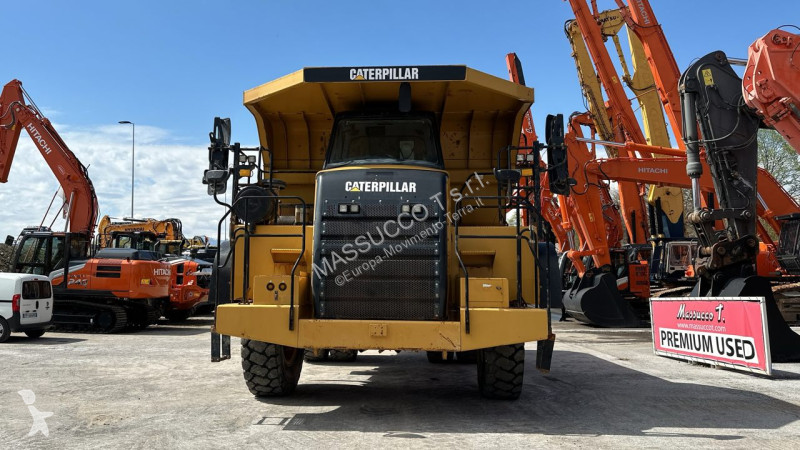 Tombereau Caterpillar 770