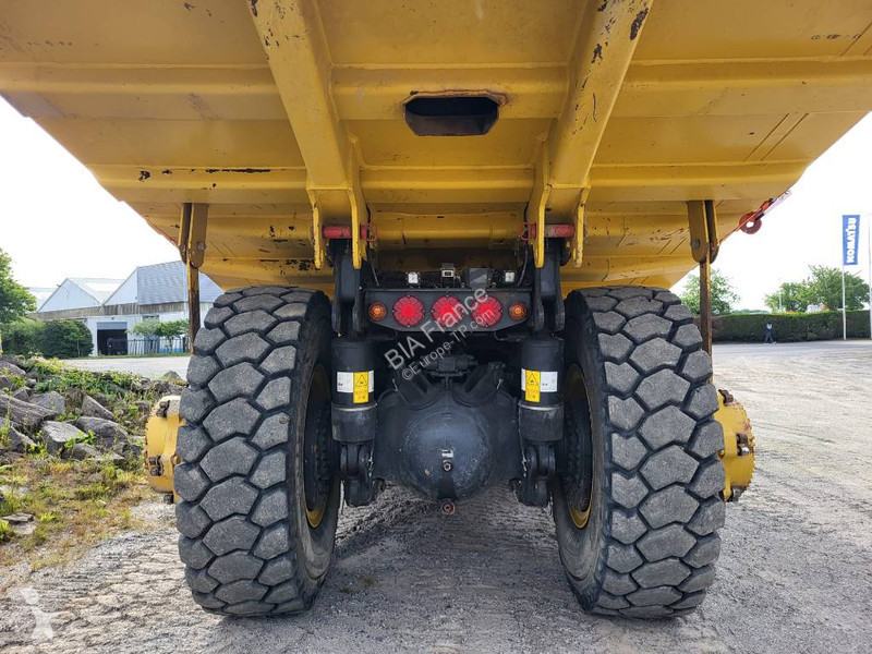 عربة قلابة Komatsu HD405-8