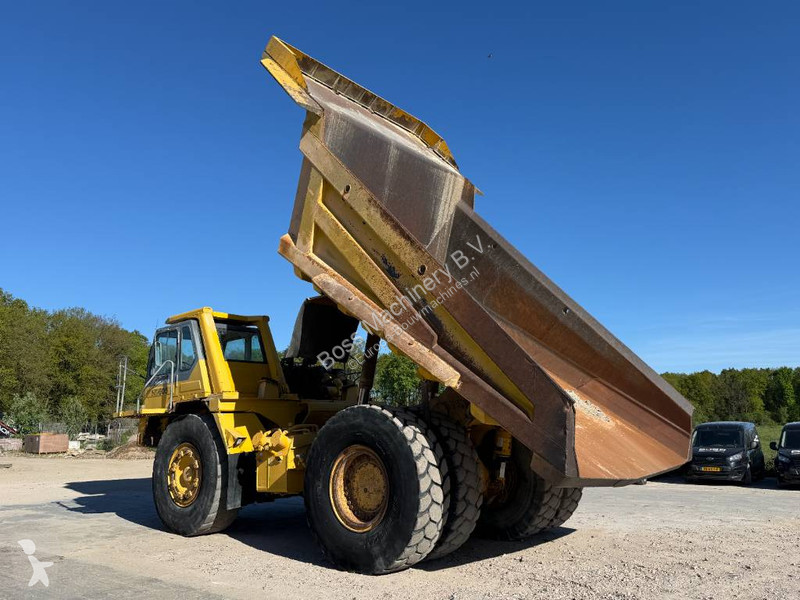 Sklápač Komatsu HD605-5 - Automatic Greasing /...