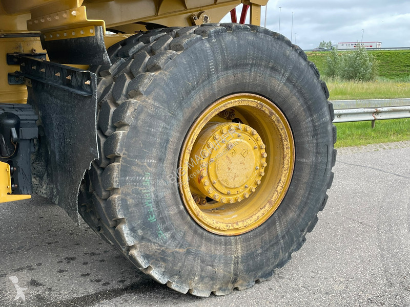 عربة قلابة Caterpillar G