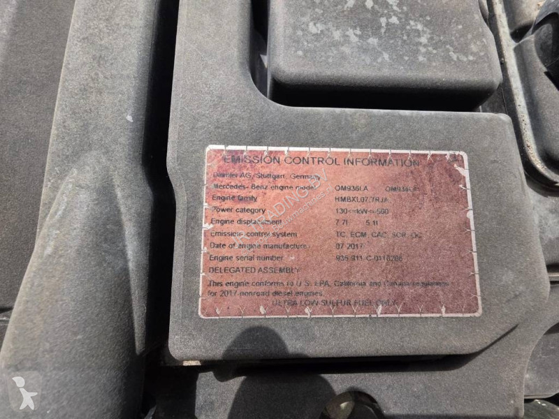 Sklápač Bell B 25 E
