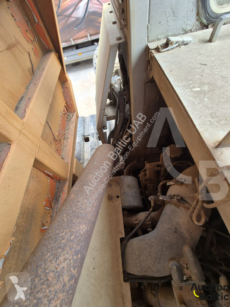 عربة قلابة Hitachi CG 150