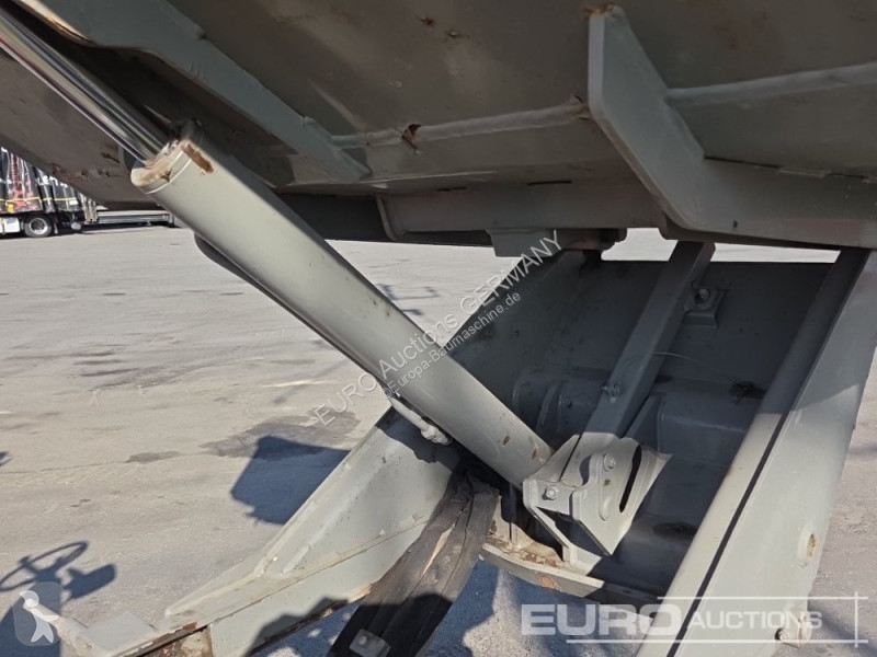 عربة قلابة Thwaites MACH 471