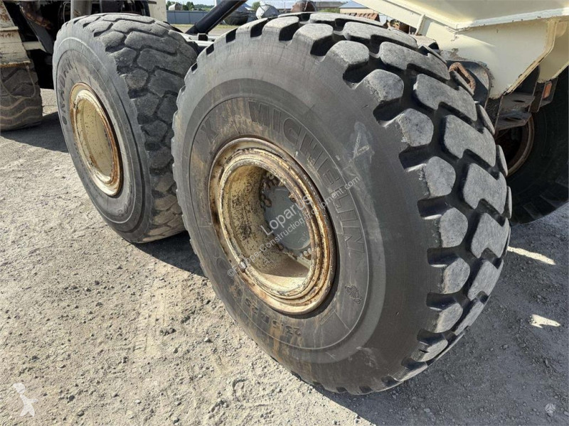 عربة قلابة Terex