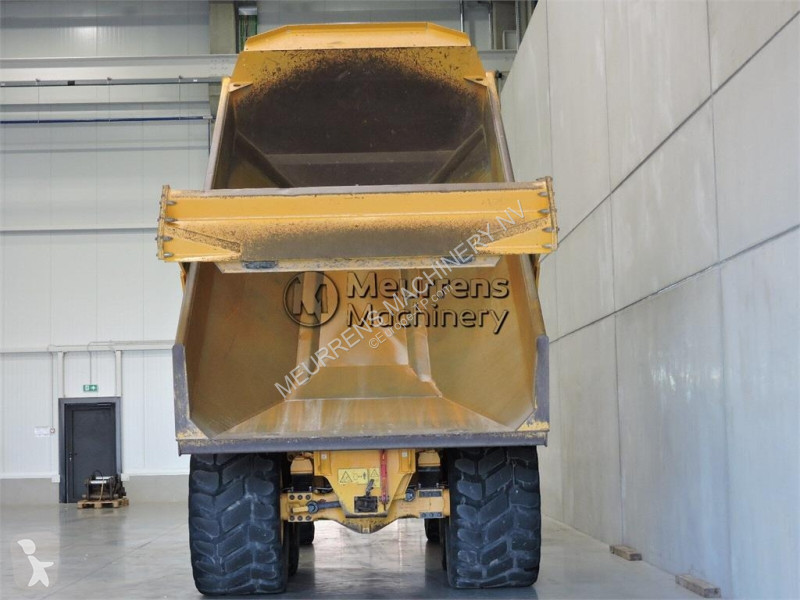 عربة قلابة Volvo G
