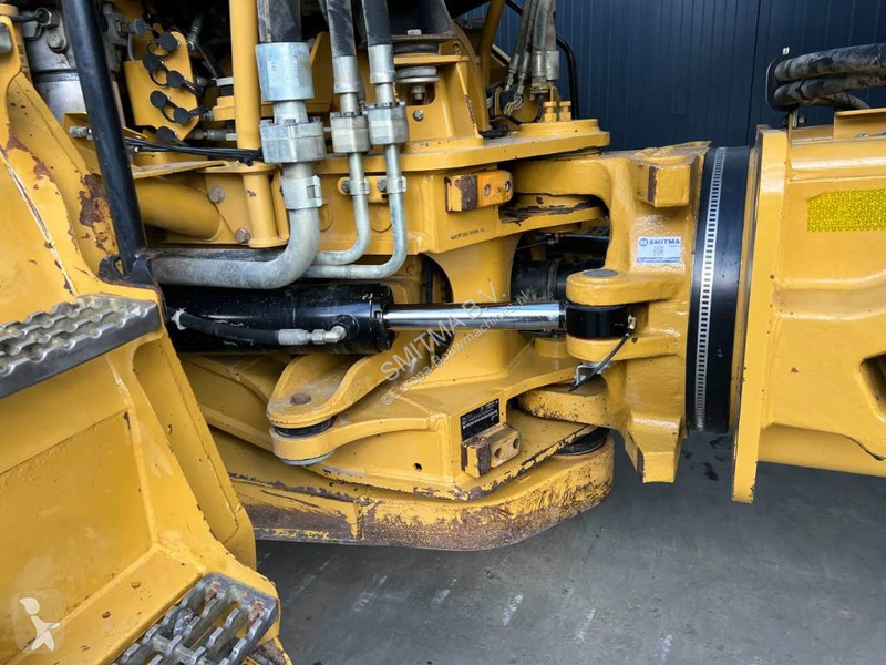 Sklápač Caterpillar 735 |