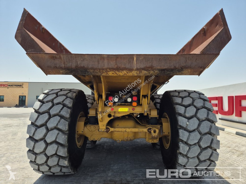 Basculantă Caterpillar 745