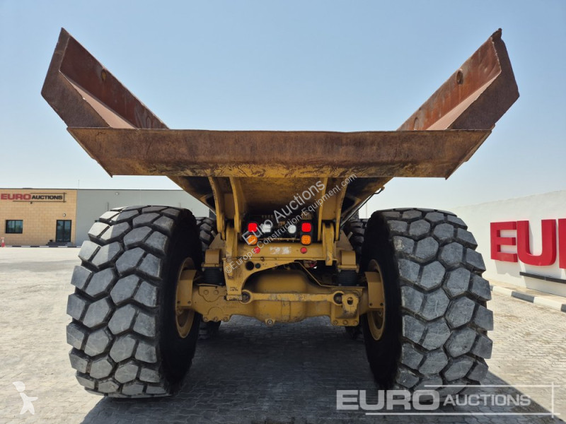 Basculantă Caterpillar 745