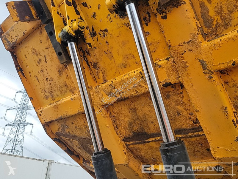 عربة قلابة JCB 718