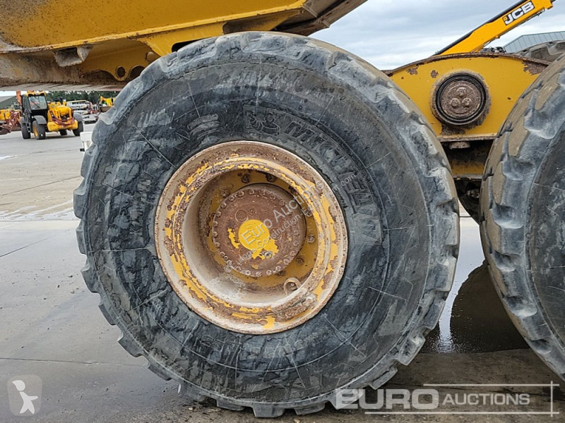 Basculantă Bell B30E