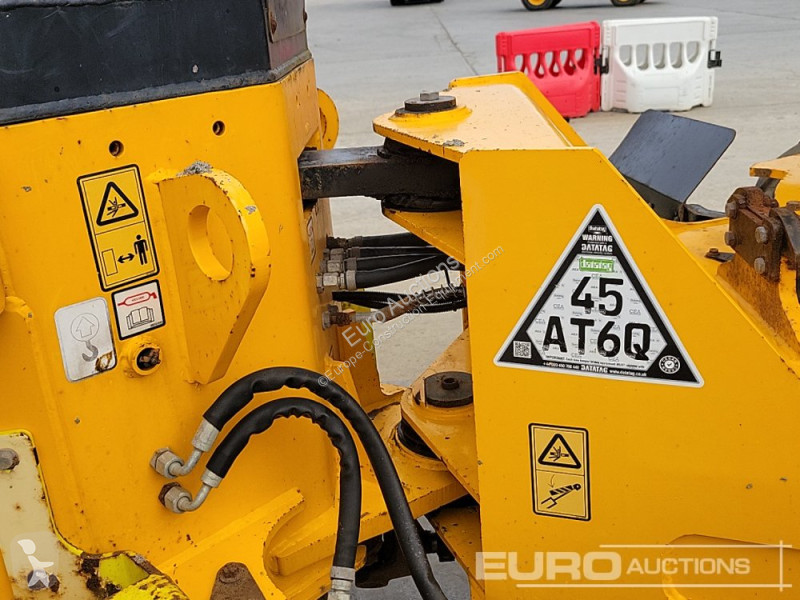 Basculantă JCB 6TST