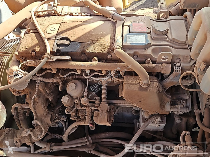عربة قلابة Bell B25E