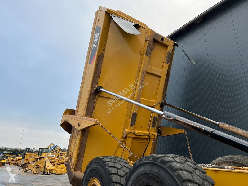 عربة قلابة Caterpillar 745 04A